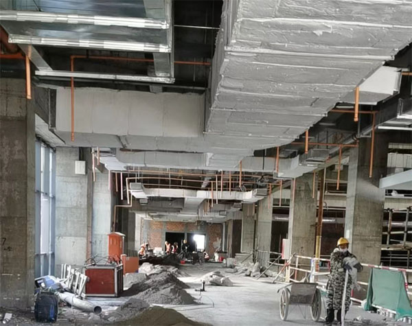 ���̰���