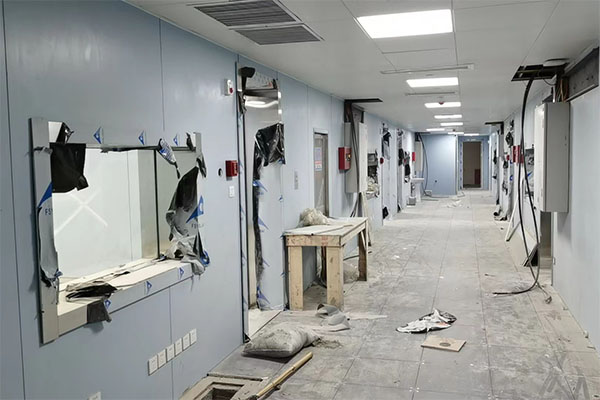 ���̰���